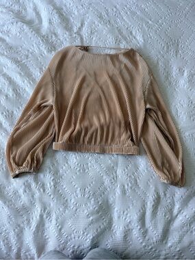 Pleated Balloon-Sleeve Women's Top in Champagne